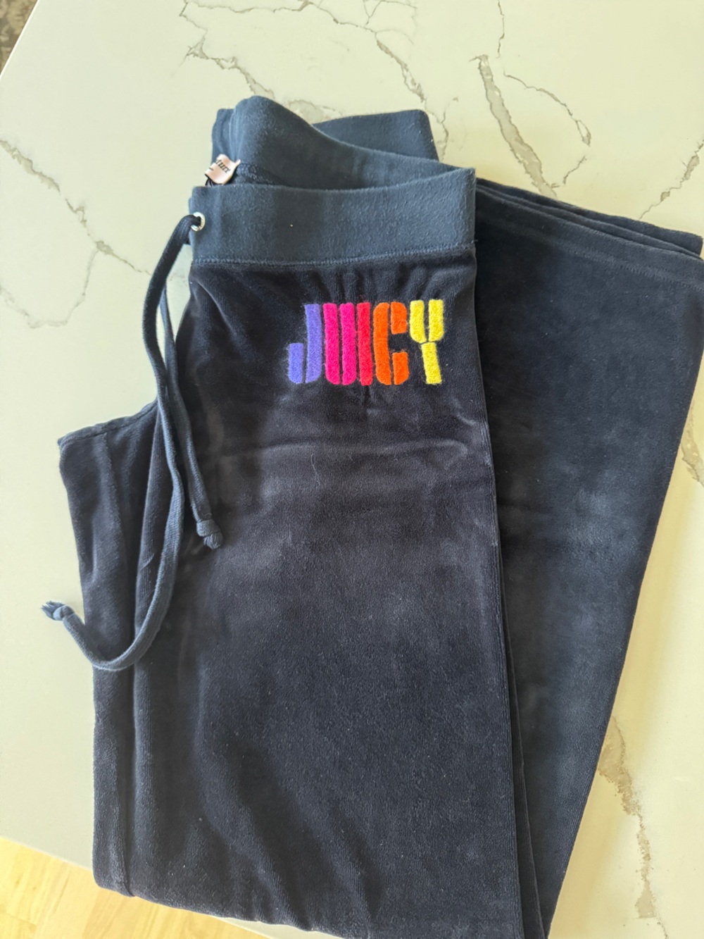 ππ¦ Juicy Couture Navy Velour Hoodie & Pants Set with Rainbow Logo Y2K Vintage - Picture 3 of 6